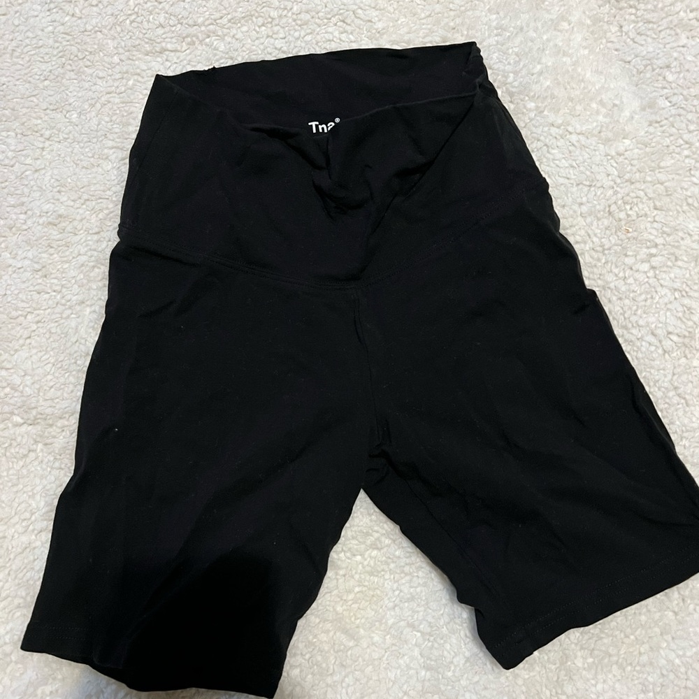 Aritzia TNA biker shorts